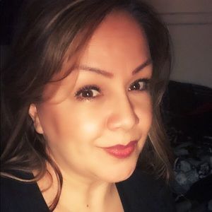 Meet your Posher, Sylvia